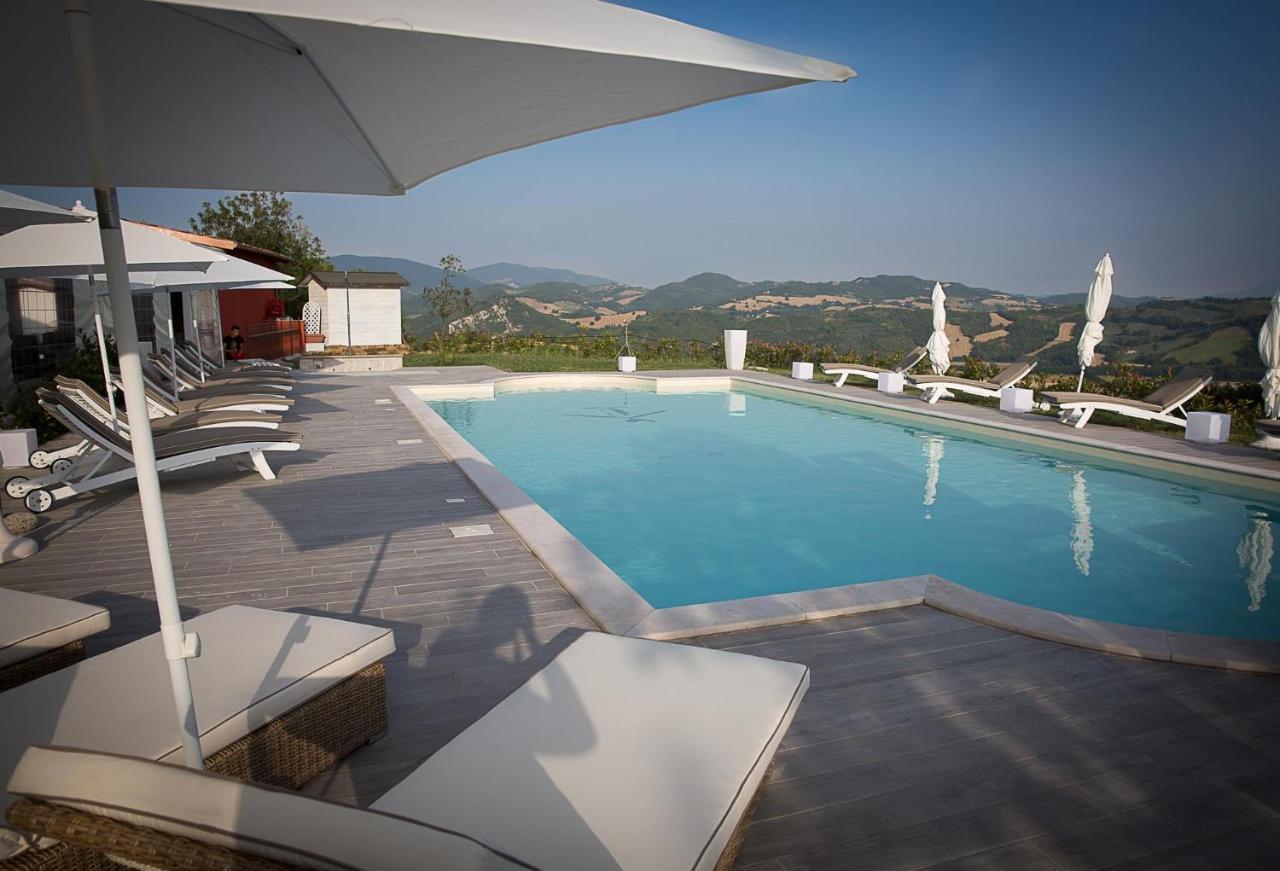 Agriturismo Le Capannacce Urbania Exteriér fotografie
