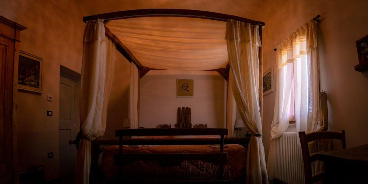 Agriturismo Le Capannacce Urbania Exteriér fotografie